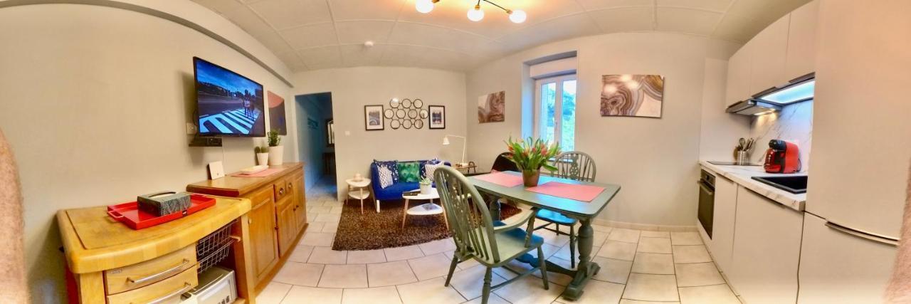 3 Star Surdespine Historic 4 Chateaux Lastours Air Conditioned Eksteriør billede