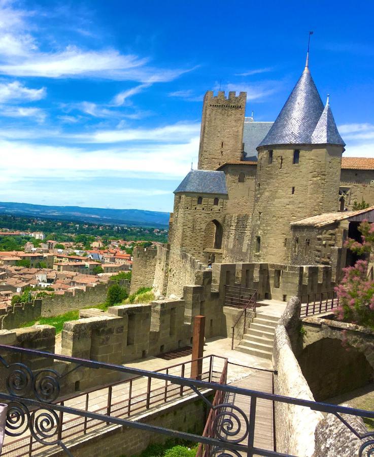 3 Star Surdespine Historic 4 Chateaux Lastours Air Conditioned Eksteriør billede