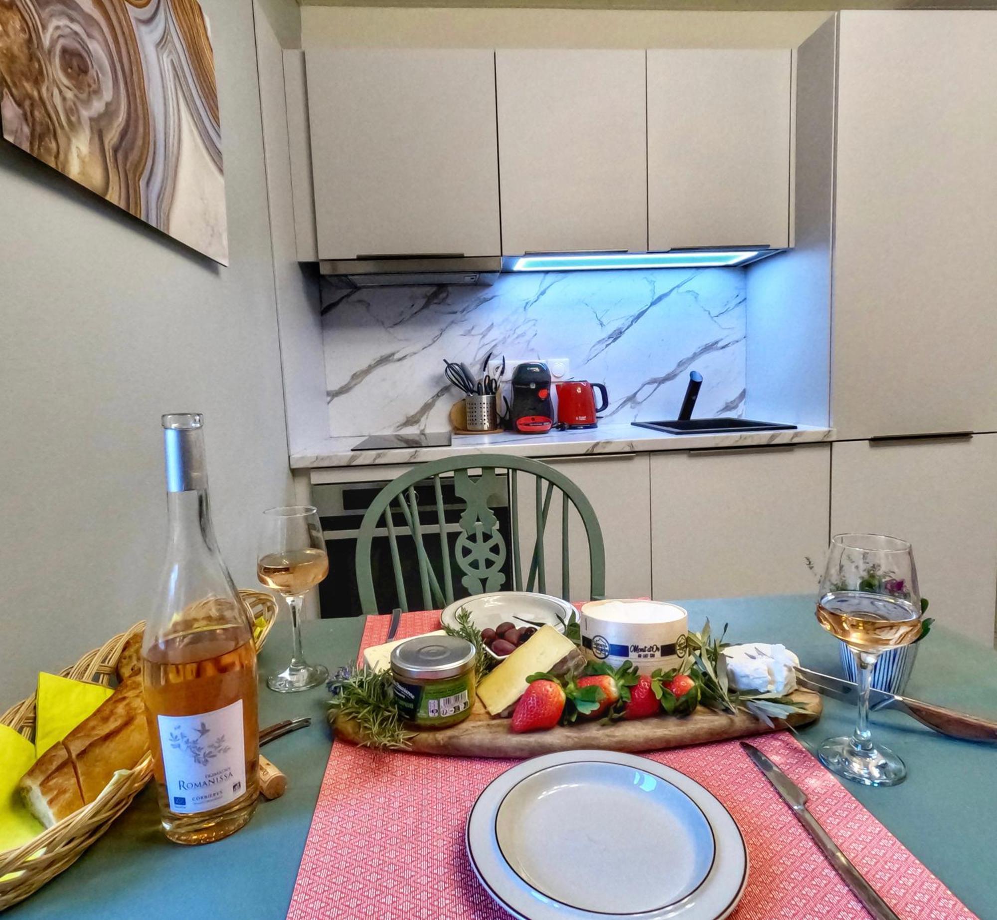 3 Star Surdespine Historic 4 Chateaux Lastours Air Conditioned Eksteriør billede