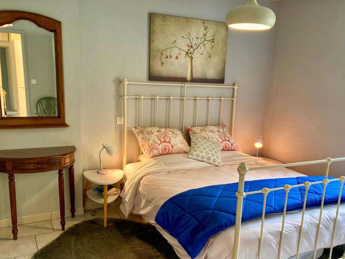 3 Star Surdespine Historic 4 Chateaux Lastours Air Conditioned Eksteriør billede