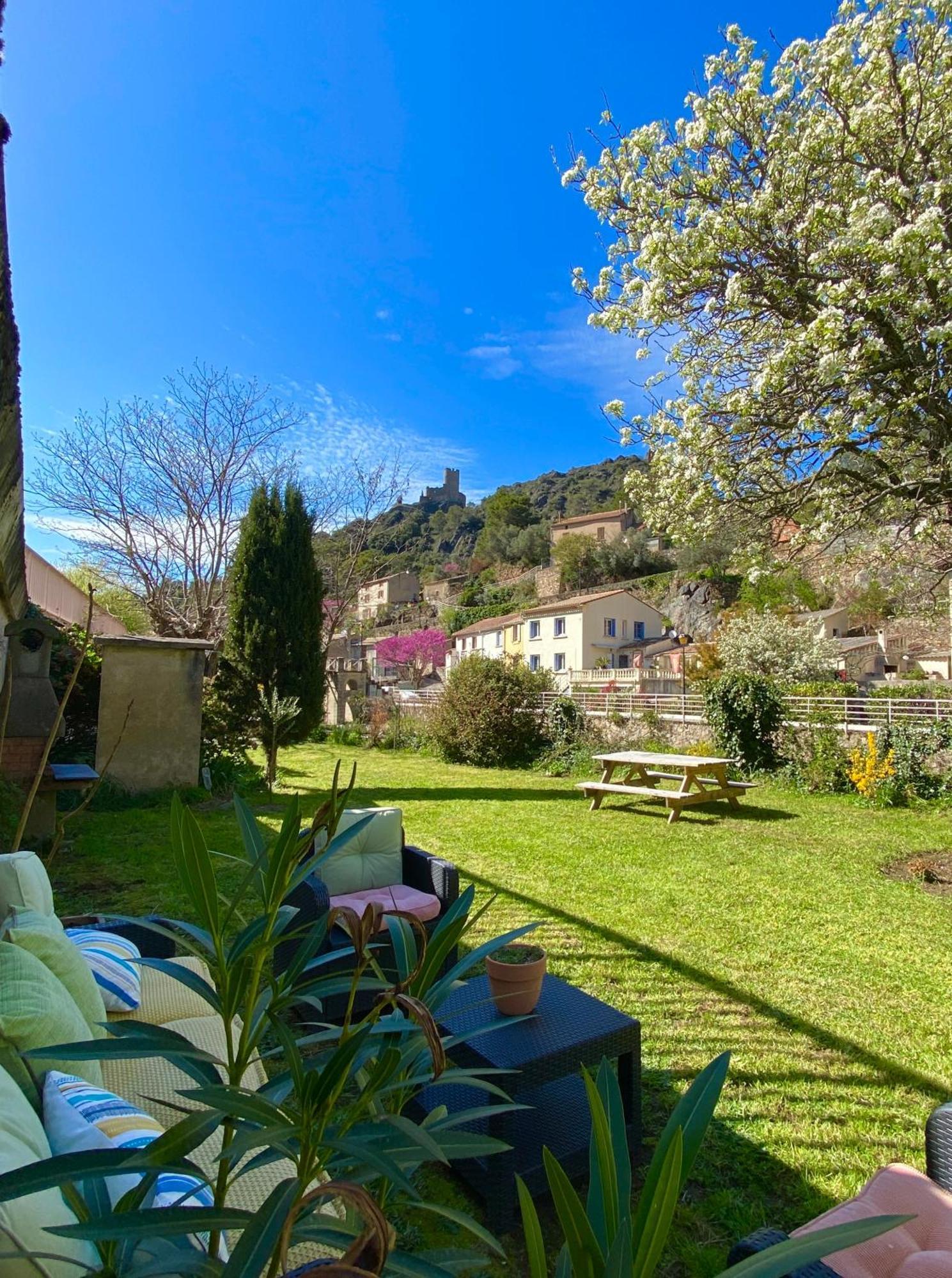 3 Star Surdespine Historic 4 Chateaux Lastours Air Conditioned Eksteriør billede